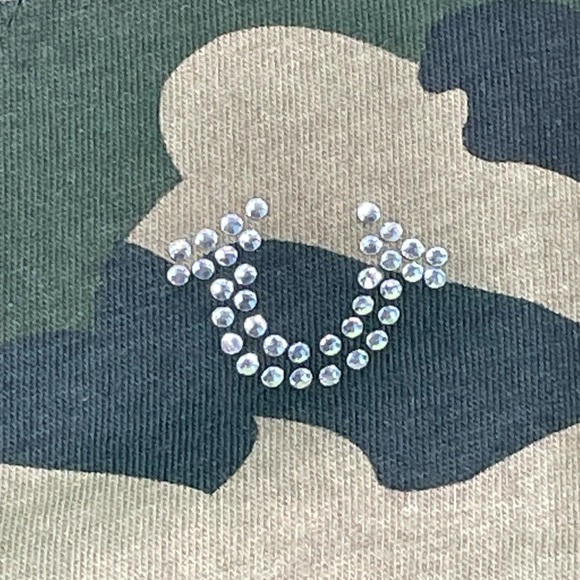 True Religion in Woodland Camo Crystal Logo 2 Sided Womens Large Size T-Shirt - Picture 5 of 11